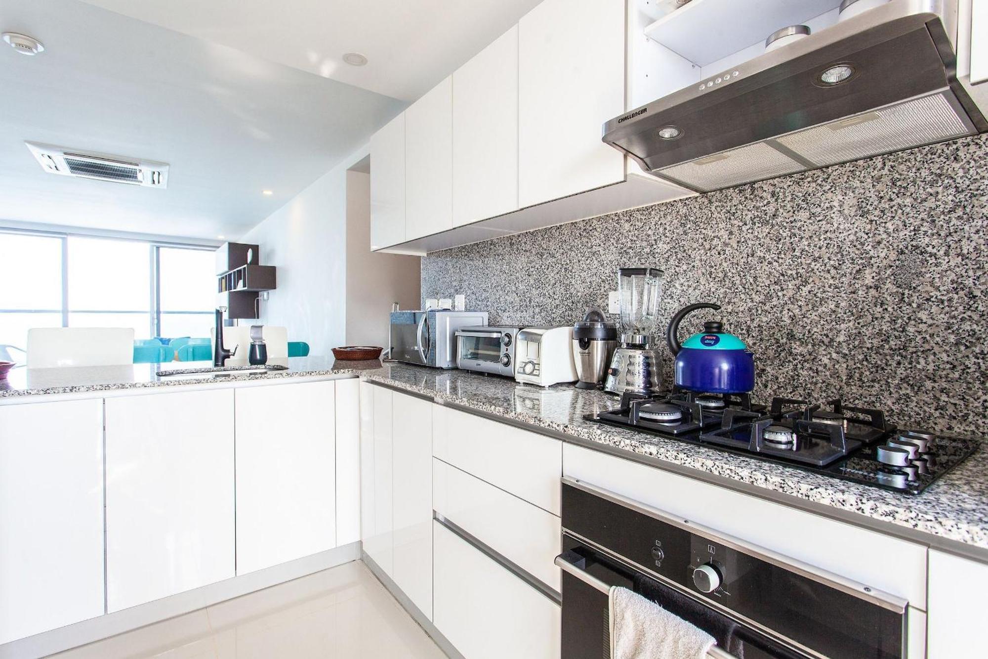 Lujoso Apto De 2 Hab En Piso 14 Morros *